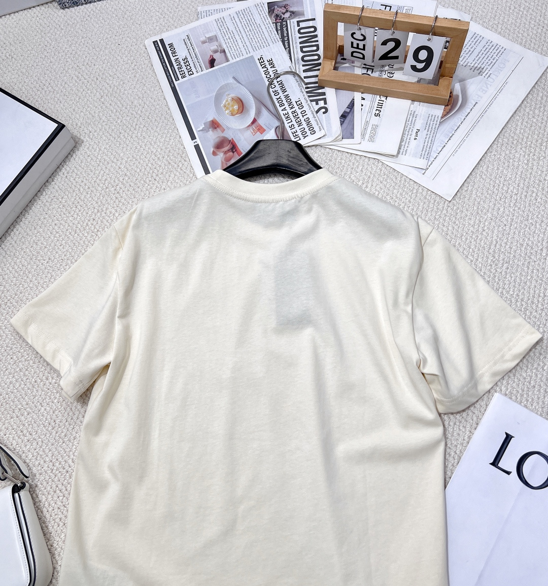 🆕 GUCCI 彼得兔系列卡通印花短袖T恤水彩印花可爱帅气又时髦的调调！设计感十足，干净又清爽 满满的青