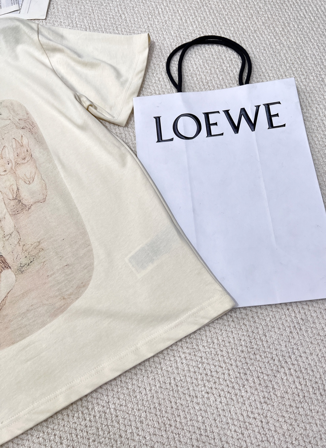 🆕 GUCCI 彼得兔系列卡通印花短袖T恤水彩印花可爱帅气又时髦的调调！设计感十足，干净又清爽 满满的青