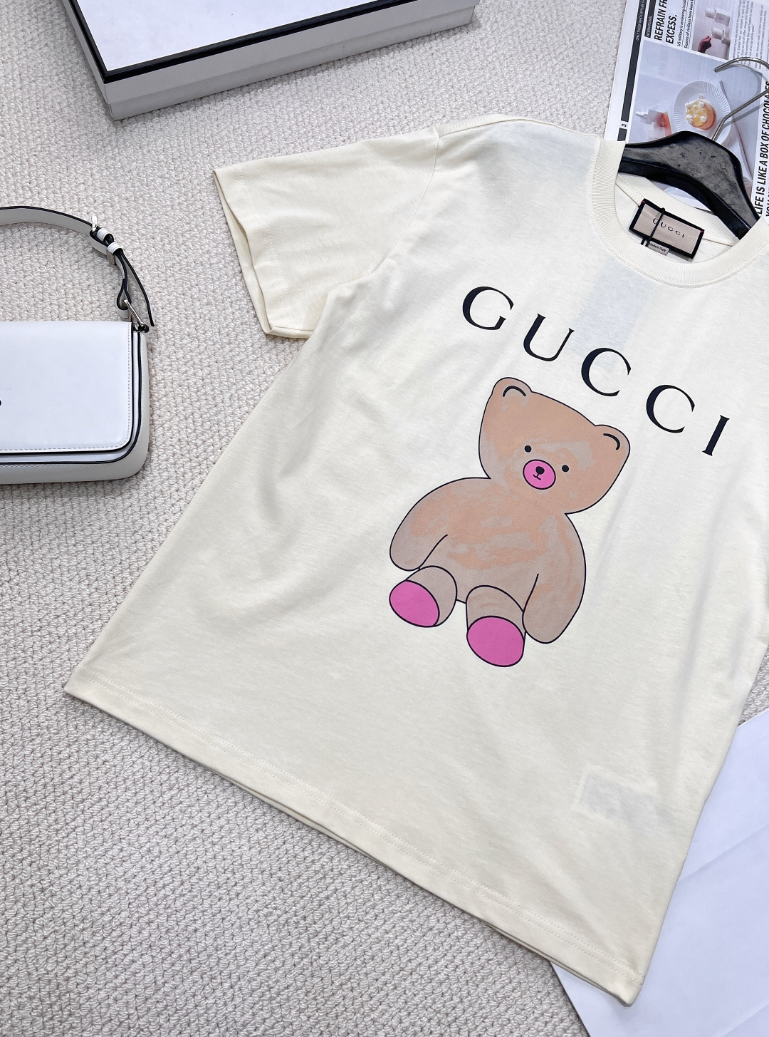 🆕 GUCCI 卡通小熊🐻印花短袖T恤水彩印花可爱帅气又时髦的调调！设计感十足，干净又清爽 满满的青春活