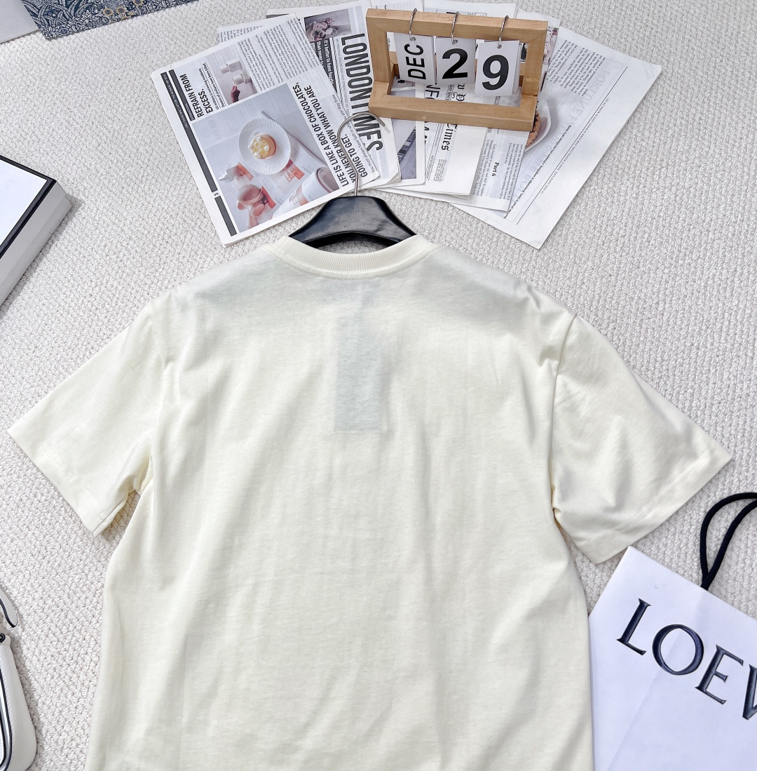 🆕 GUCCI 卡通小熊🐻印花短袖T恤水彩印花可爱帅气又时髦的调调！设计感十足，干净又清爽 满满的青春活