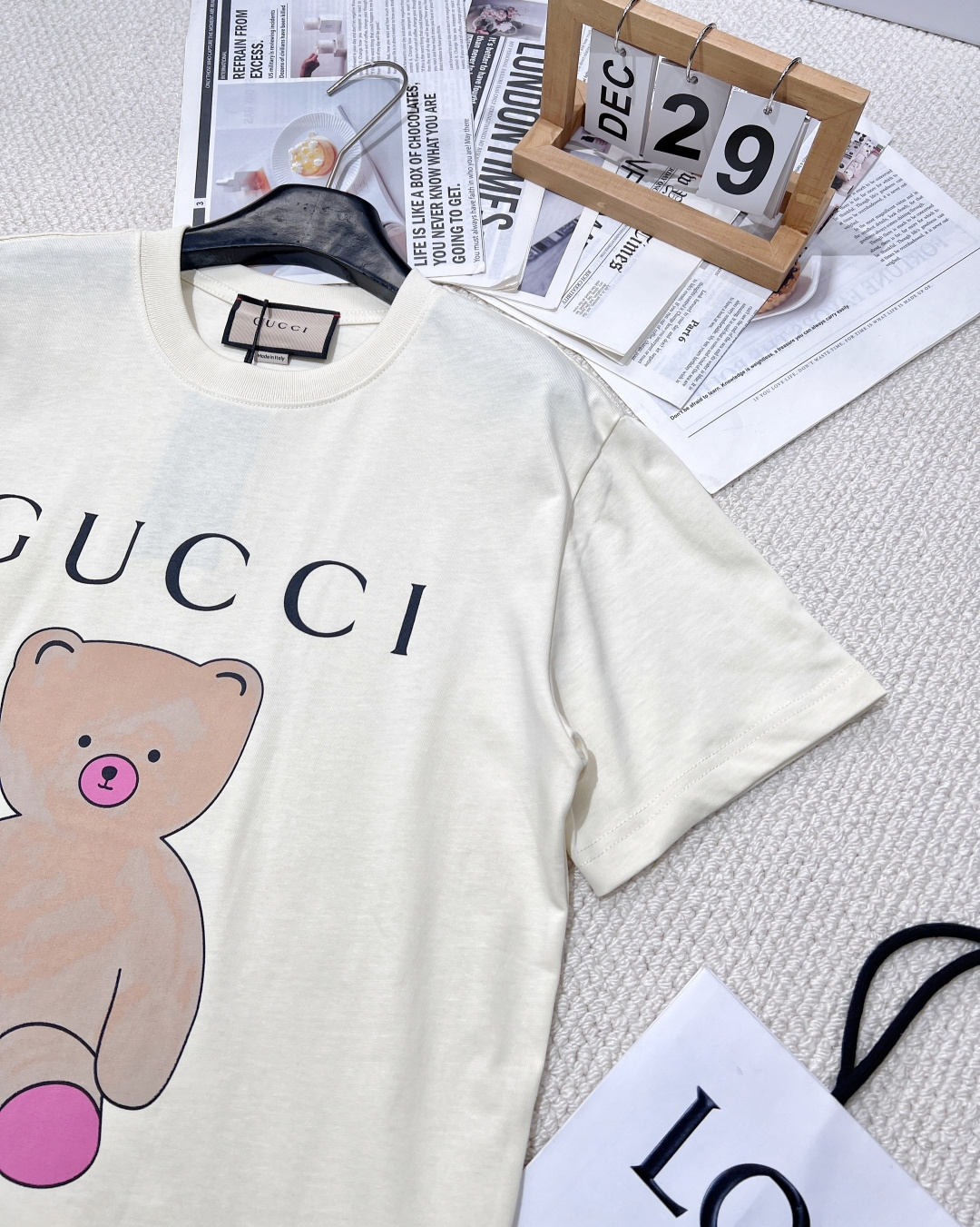 🆕 GUCCI 卡通小熊🐻印花短袖T恤水彩印花可爱帅气又时髦的调调！设计感十足，干净又清爽 满满的青春活