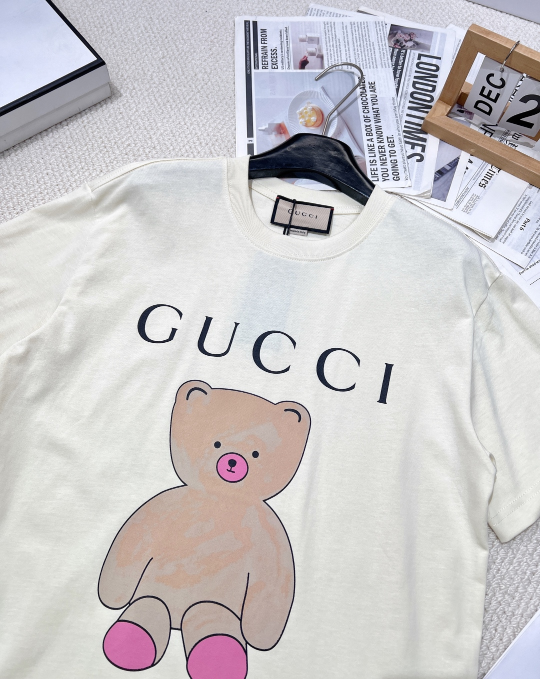 🆕 GUCCI 卡通小熊🐻印花短袖T恤水彩印花可爱帅气又时髦的调调！设计感十足，干净又清爽 满满的青春活