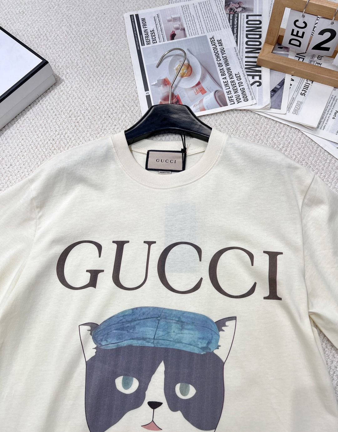 🆕 GUCCI 卡通小猫🐱印花短袖T恤水彩印花可爱帅气又时髦的调调！设计感十足，干净又清爽 满满的青春活