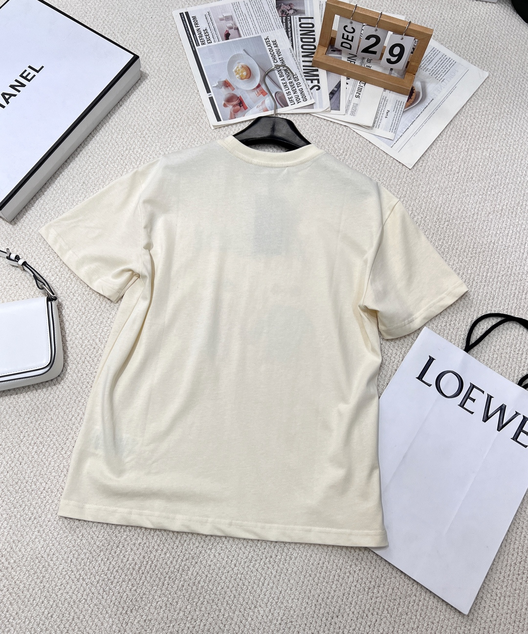 🆕 GUCCI 卡通小狗🐶印花短袖T恤水彩印花可爱帅气又时髦的调调！设计感十足，干净又清爽 满满的青春活