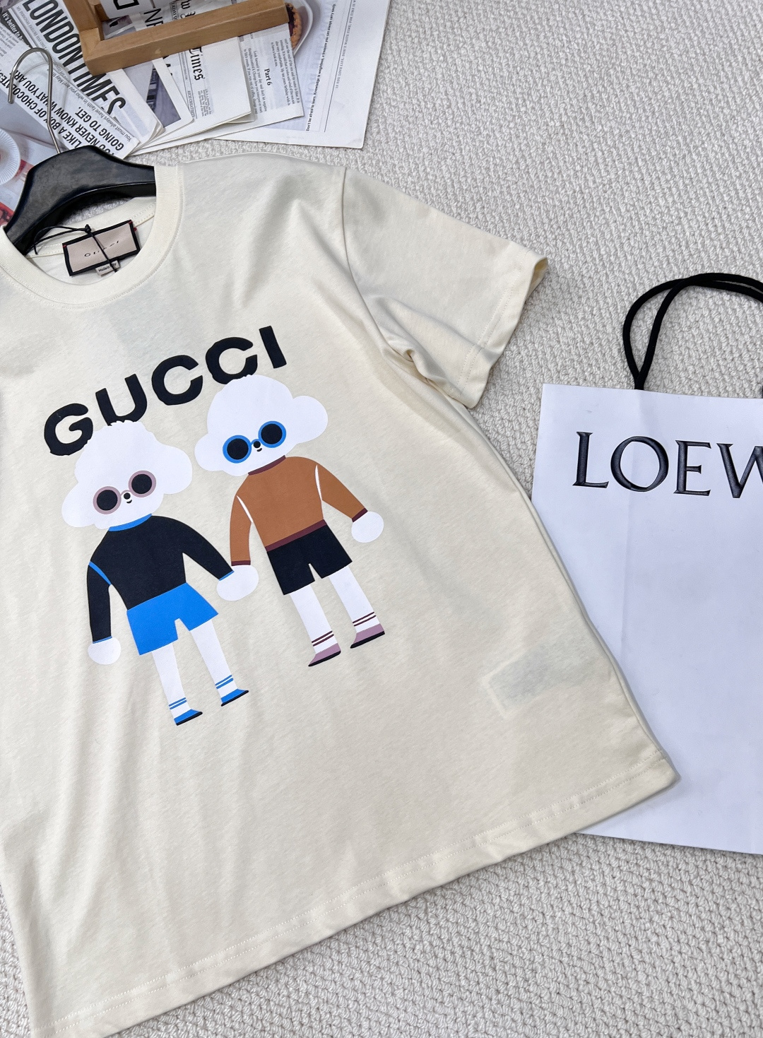 🆕 GUCCI 卡通小狗🐶印花短袖T恤水彩印花可爱帅气又时髦的调调！设计感十足，干净又清爽 满满的青春活