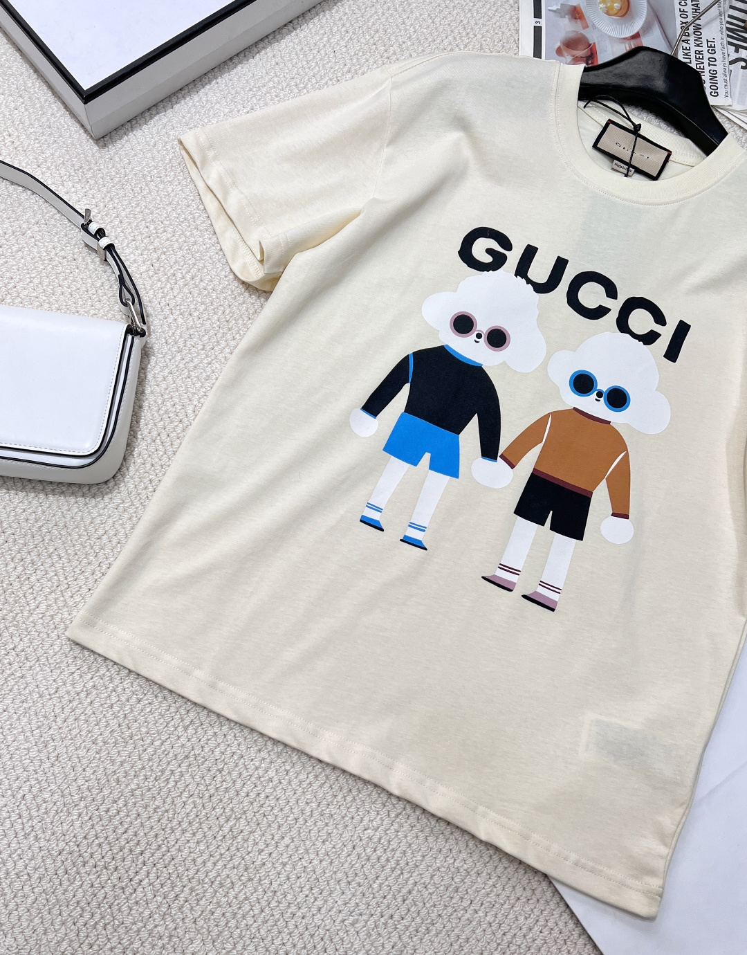 🆕 GUCCI 卡通小狗🐶印花短袖T恤水彩印花可爱帅气又时髦的调调！设计感十足，干净又清爽 满满的青春活