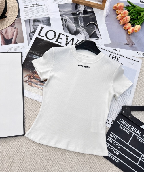 Miu Miu White Cotton T-Shirt with Embroidered Logo - Slim Fit 1 Miu Miu White Cotton T-Shirt with Embroidered Logo - Slim Fit