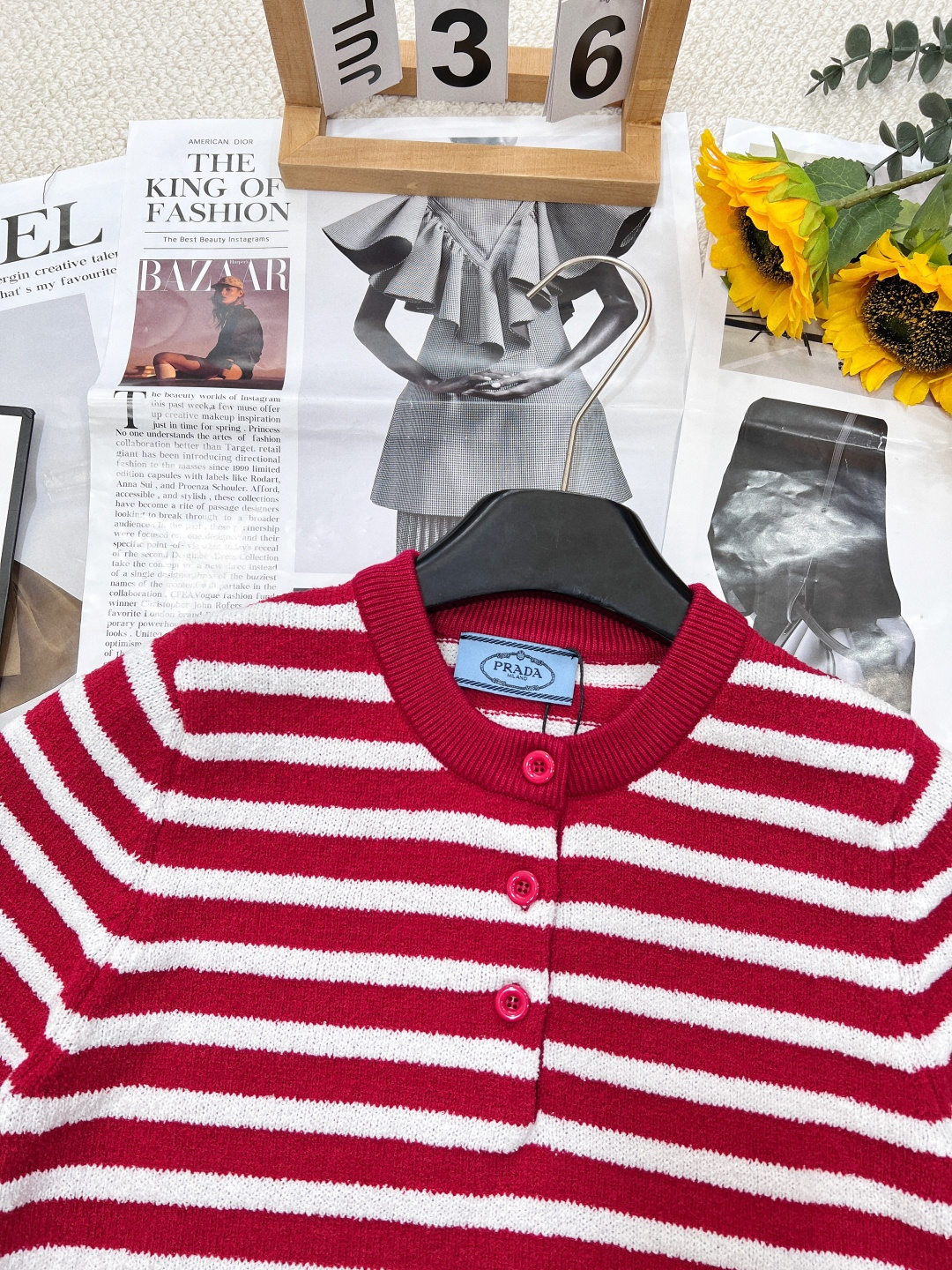 🆕 PRADA 拼色棉质条纹针织Polo领短袖T💗巨巨巨温柔🉑️人的款！上身太好看了、采用德国🇩🇪进口超