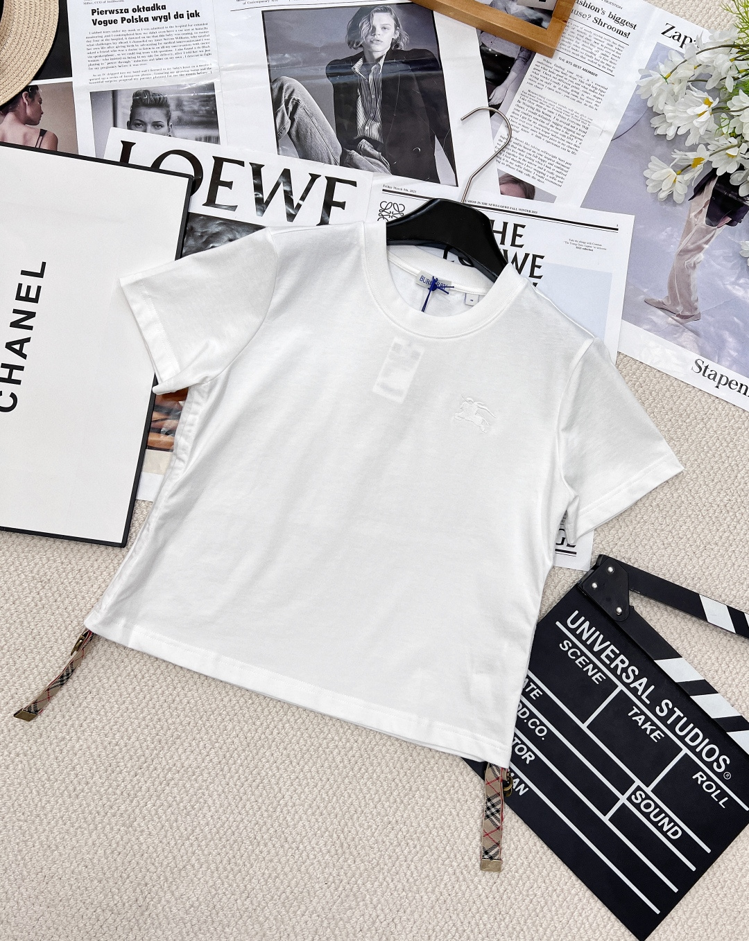 NO:318345,Burberry 25Ss spring and summer new product, waist-closing drawstring plaid decorative cotton round neck short-sleeved T-shirt | Exclusive yb development!  High-end production!  The low-key daily life is not without the fashionable plaid decoration and wrinkle waist, which is very suitable for this year's fashion trend. It's so easy to wear~ the style really shows off your figure!  Barbie on earth is just like this!  Must enter must enter three colors size sml, burberry, T-shirt,tees, t-shirt,alexander wang19860909Burberry 25Ss春夏新品 收腰抽绳格纹装饰棉质圆领短袖T恤丨独家yb开发！高版出品！低调日常又不失时髦感格纹装饰褶皱收腰,非常贴合今年的流行趋势ins博主风满满的真的太好穿啦～版型真的巨显身材！人间芭比也不过如此！必入必入三色出 尺码sml,,burberry,T-shirt,tees，t-shirt,alexander wang,Women's clothing