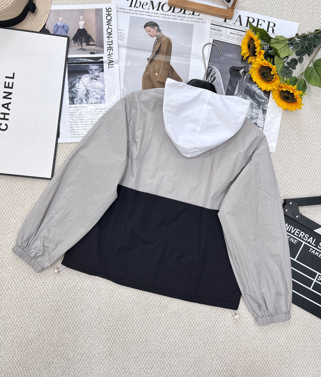 🆕春夏新款 Chanel 小香风休闲运动防晒套装重磅❕时尚运动防晒衣套装两件套衣身上做有拼接设计加上立体