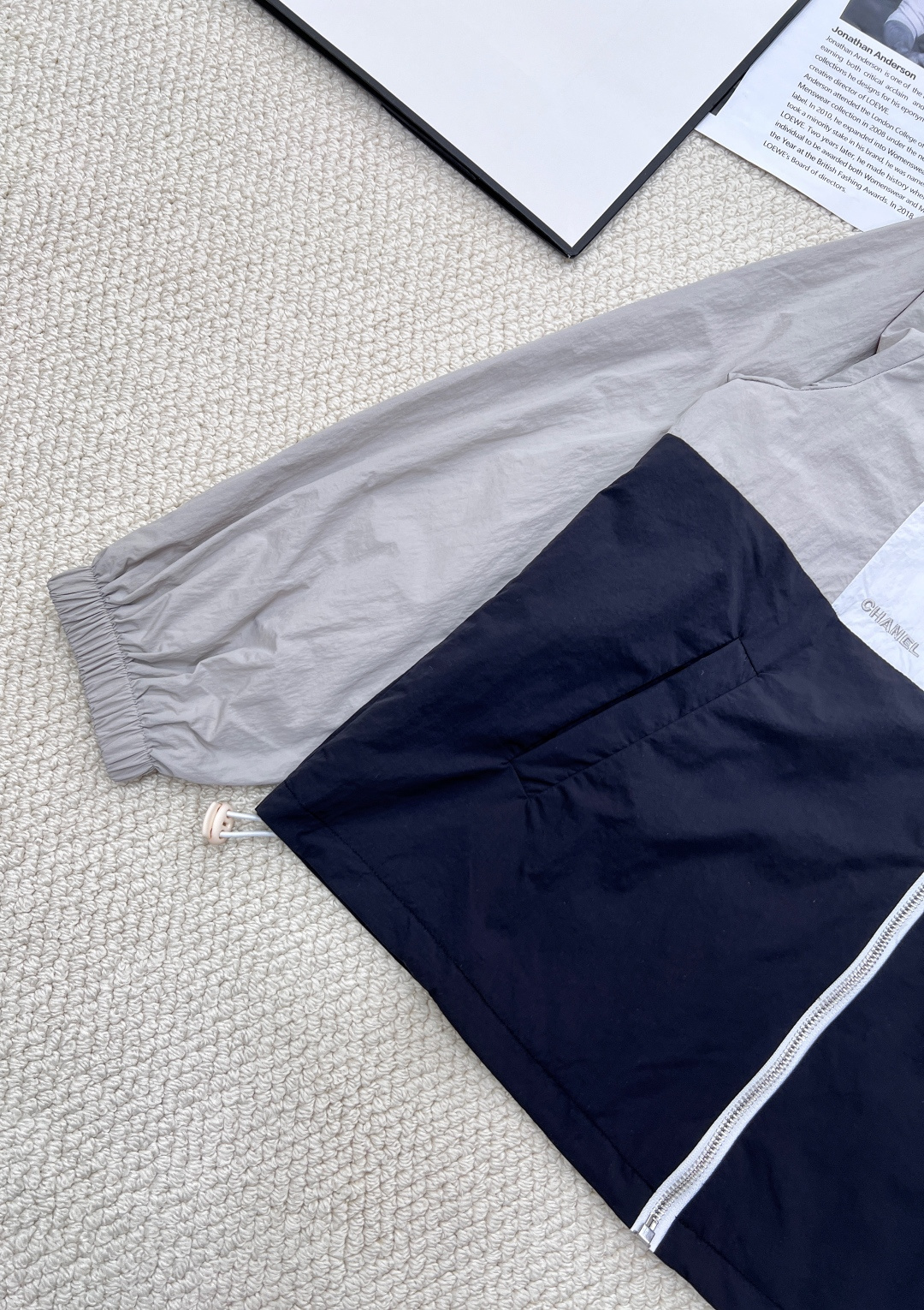 🆕春夏新款 Chanel 小香风休闲运动防晒套装重磅❕时尚运动防晒衣套装两件套衣身上做有拼接设计加上立体