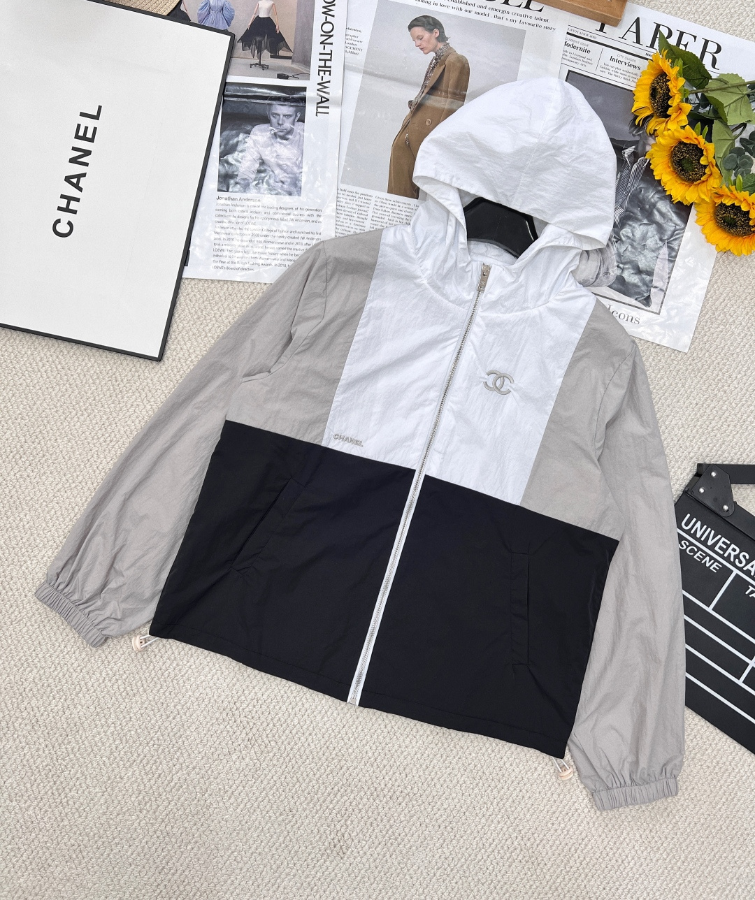 🆕春夏新款 Chanel 小香风休闲运动防晒套装重磅❕时尚运动防晒衣套装两件套衣身上做有拼接设计加上立体