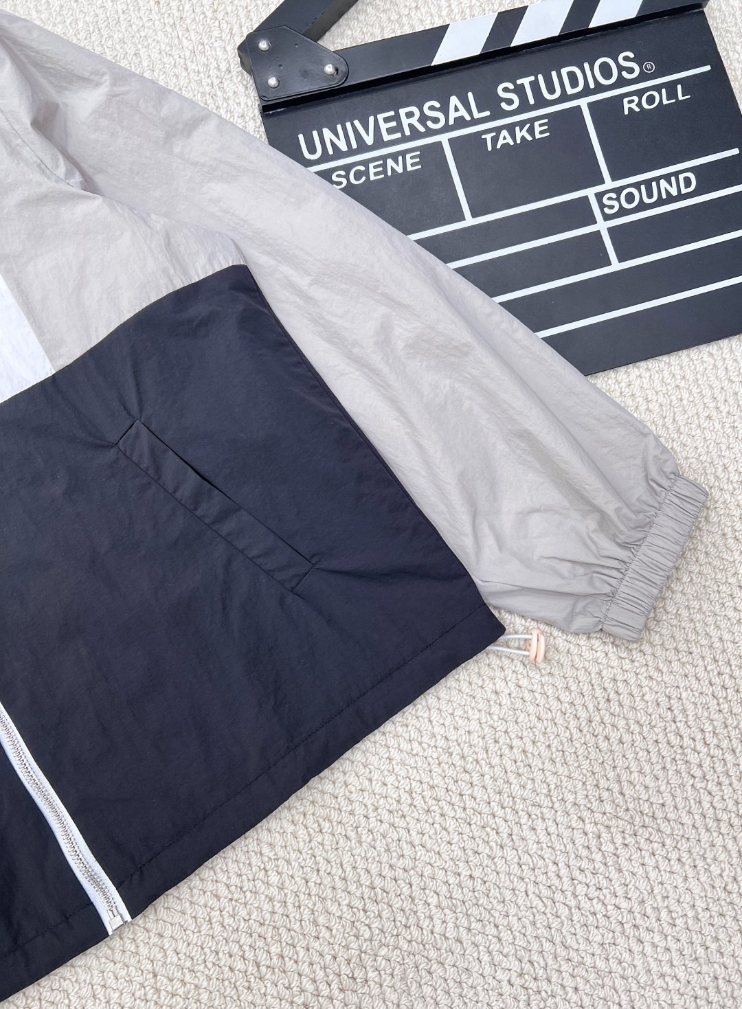 🆕春夏新款 Chanel 小香风休闲运动防晒套装重磅❕时尚运动防晒衣套装两件套衣身上做有拼接设计加上立体