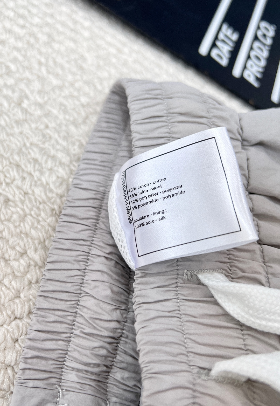 🆕春夏新款 Chanel 小香风休闲运动防晒套装重磅❕时尚运动防晒衣套装两件套衣身上做有拼接设计加上立体