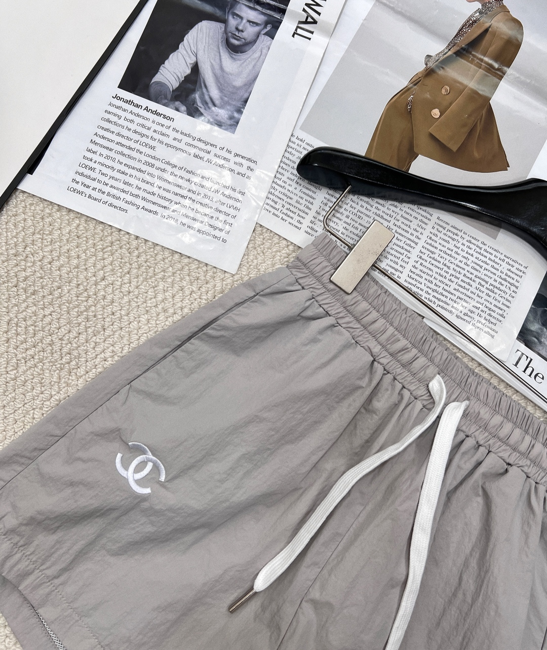 🆕春夏新款 Chanel 小香风休闲运动防晒套装重磅❕时尚运动防晒衣套装两件套衣身上做有拼接设计加上立体