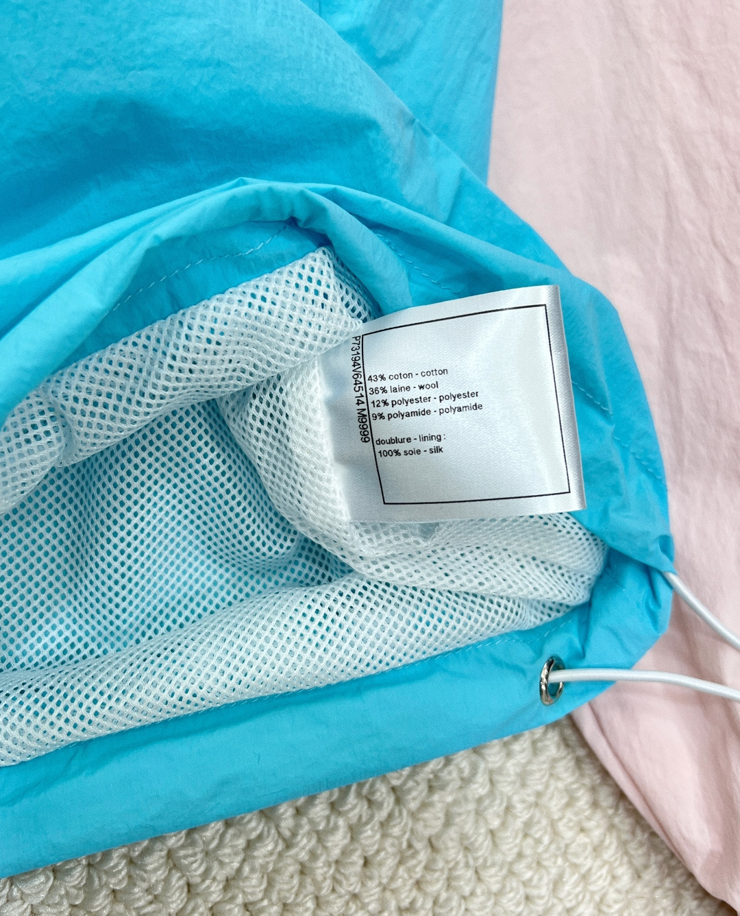 🆕春夏新款 Chanel 小香风休闲运动防晒套装重磅❕时尚运动防晒衣套装两件套衣身上做有拼接设计加上立体