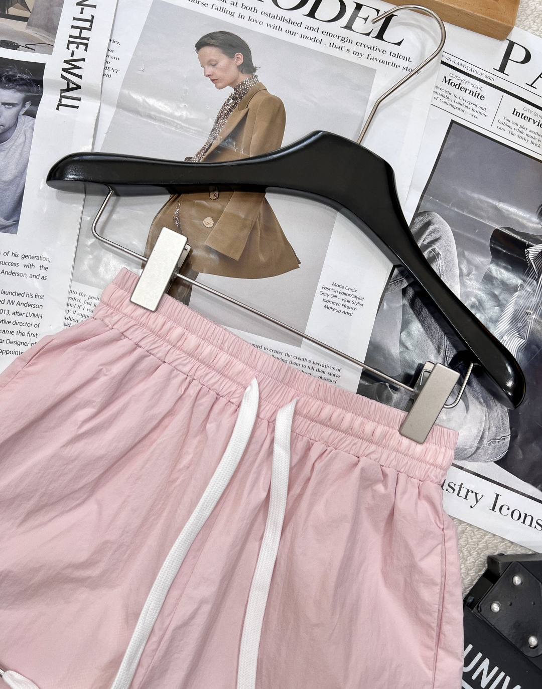 🆕春夏新款 Chanel 小香风休闲运动防晒套装重磅❕时尚运动防晒衣套装两件套衣身上做有拼接设计加上立体