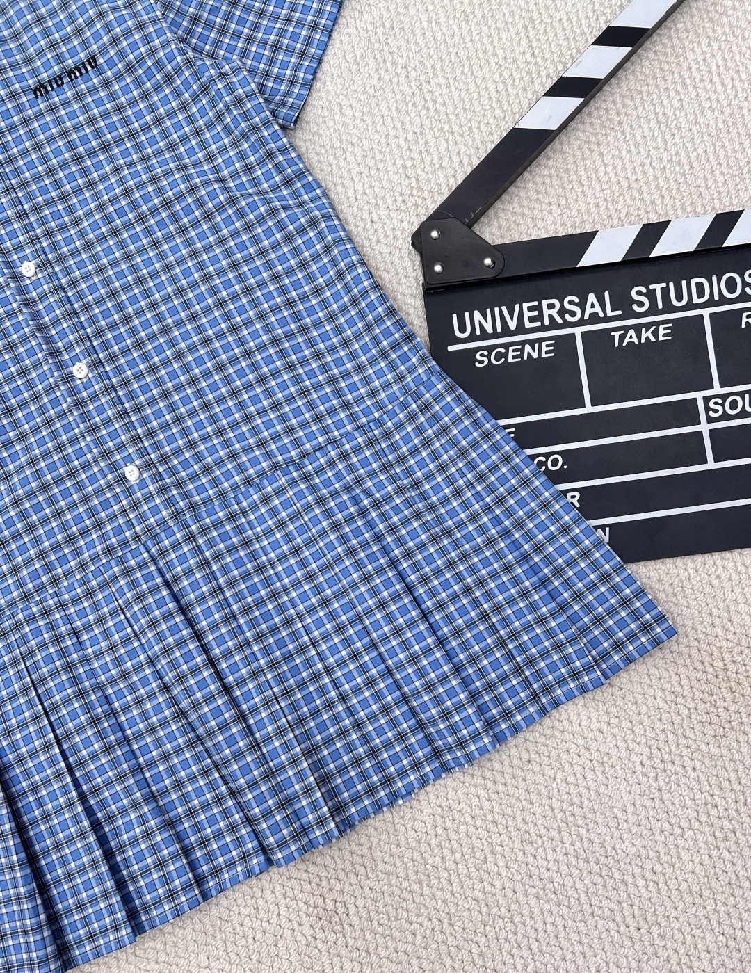 🆕MiumiuSS新款短袖百褶连衣裙，定制YB原生全棉材质 质感光泽 垂顺舒适 钮扣开襟𝑝𝑜𝑙𝑜连衣裙版