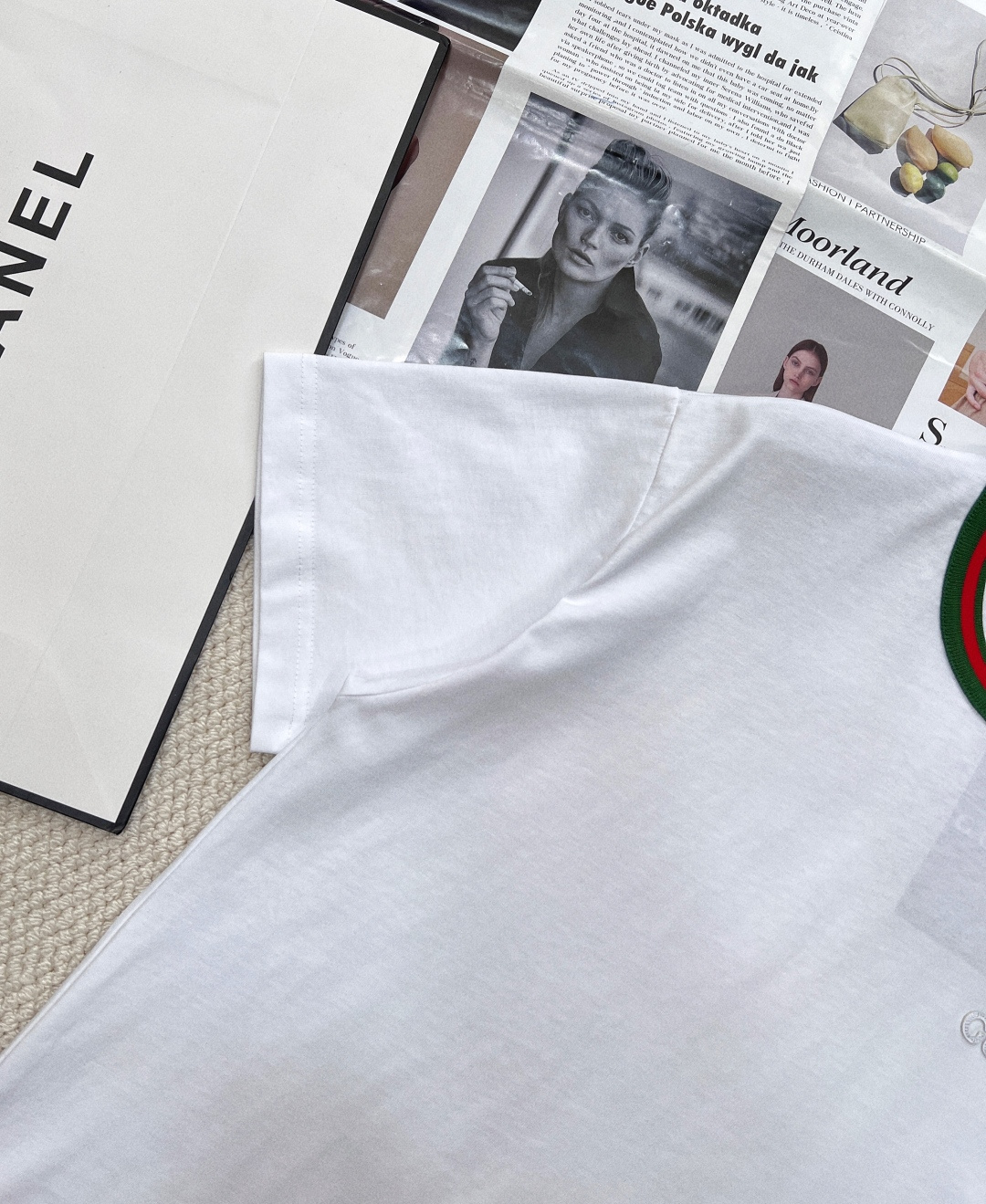 🆕Gucci春夏新款红绿领圆领短袖，采用15S精棉平纹面料，230g。采用精梳工艺处理的棉纤维制成的平纹