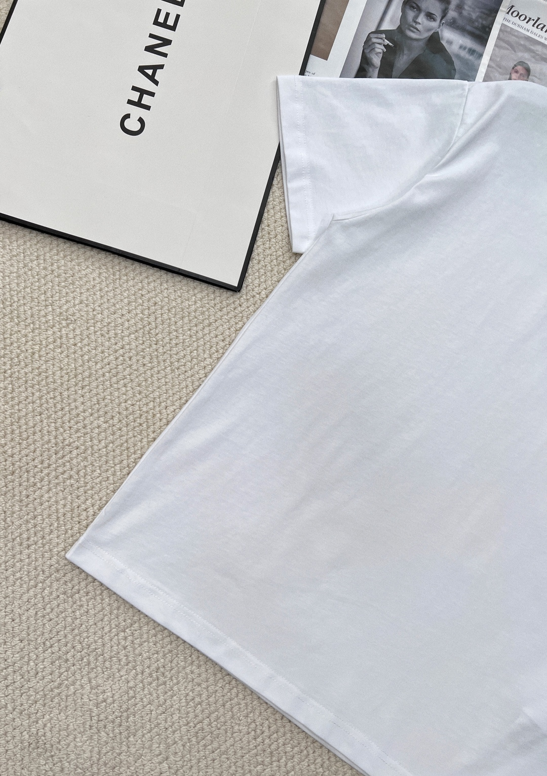 🆕Gucci春夏新款红绿领圆领短袖，采用15S精棉平纹面料，230g。采用精梳工艺处理的棉纤维制成的平纹