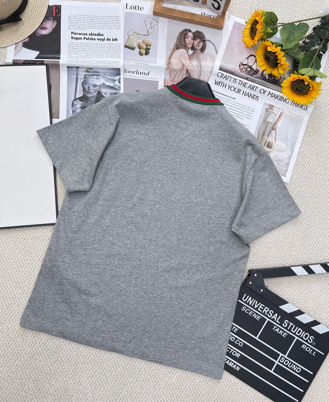 🆕Gucci春夏新款红绿领圆领短袖，采用15S精棉平纹面料，230g。采用精梳工艺处理的棉纤维制成的平纹