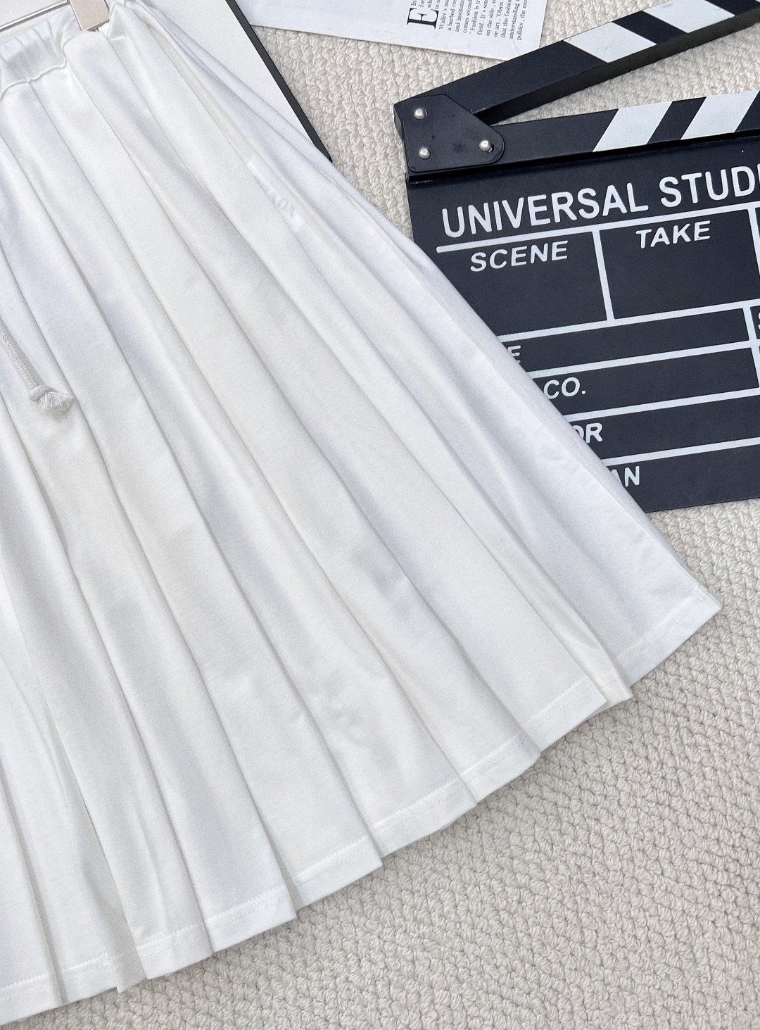 🆕Prada早春新款松紧腰百褶半裙丨高版出品!定制版型尽显高级随意感 视觉盛宴 四季必入的百搭单品 质感