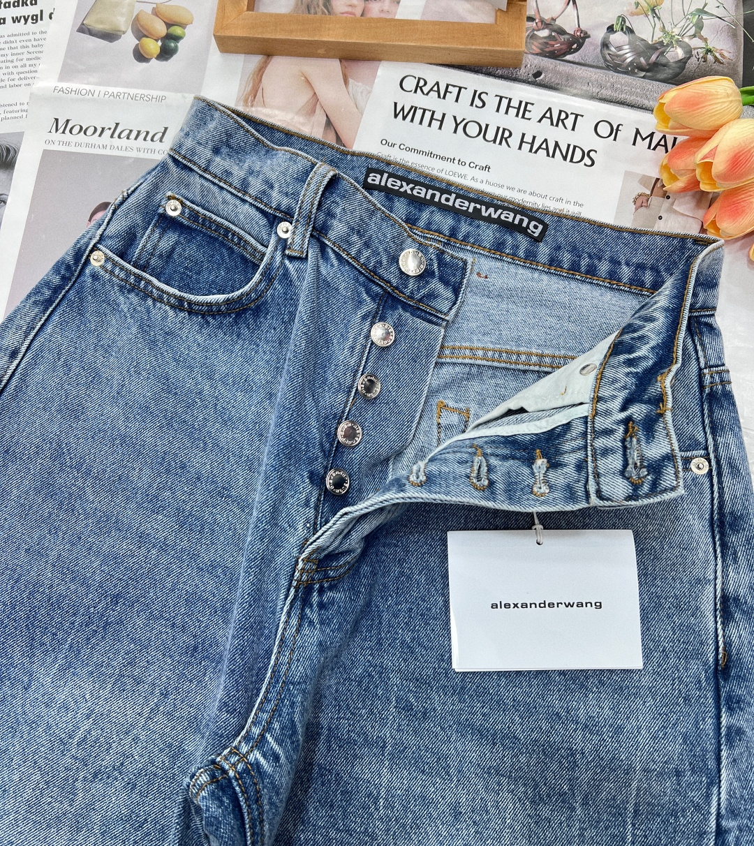 🆕25SS早春新品AW大王后烫钻字母牛仔裤，爆款神裤来咯！这条真的要做好的话花费超多心思的，裤型剪裁+水