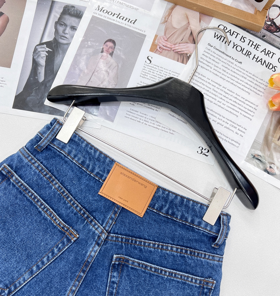 🆕夏季新品AW光板中腰牛仔裤裙！超辣神裤时髦girl必备这款裤裙裤裙版型设计一点都不用担心走光问题上身遮