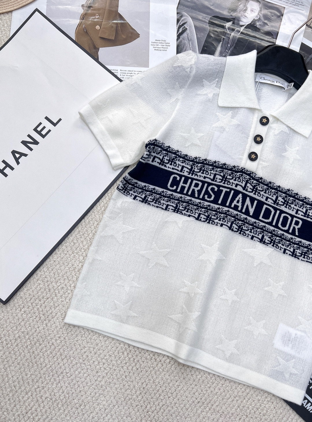 🆕 DIOR 提花暗纹五角星⭐️Polo领针织短袖这个针织短袖深深的俘获了我的心！超正的版型，显肤白的好