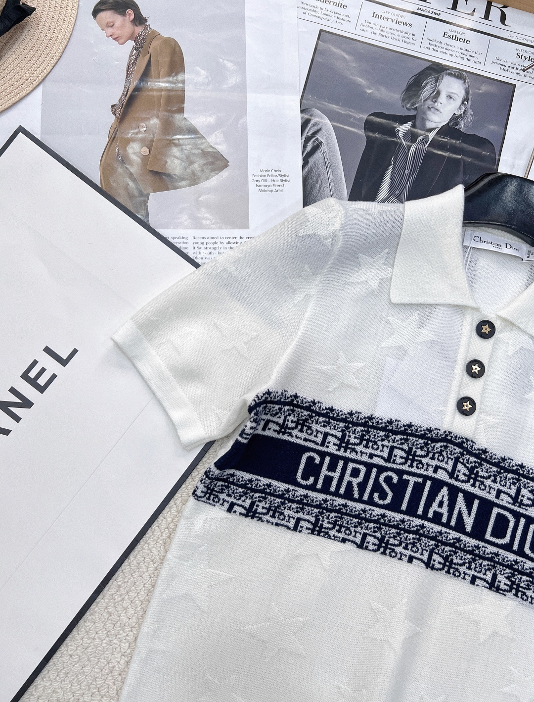 🆕 DIOR 提花暗纹五角星⭐️Polo领针织短袖这个针织短袖深深的俘获了我的心！超正的版型，显肤白的好