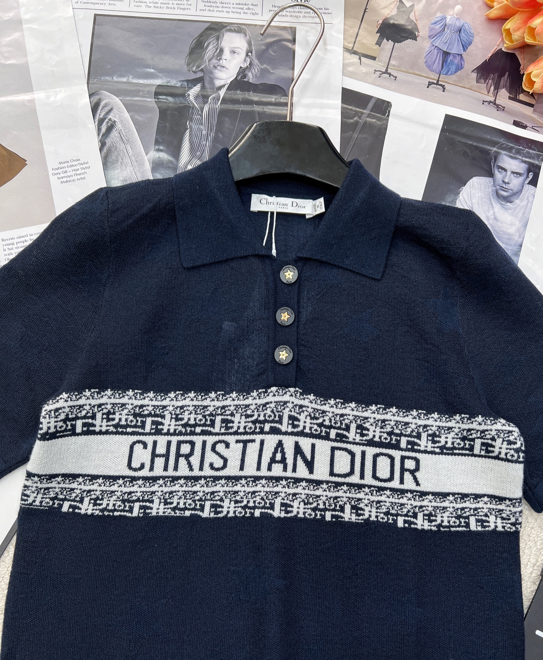 🆕 DIOR 提花暗纹五角星⭐️Polo领针织短袖这个针织短袖深深的俘获了我的心！超正的版型，显肤白的好