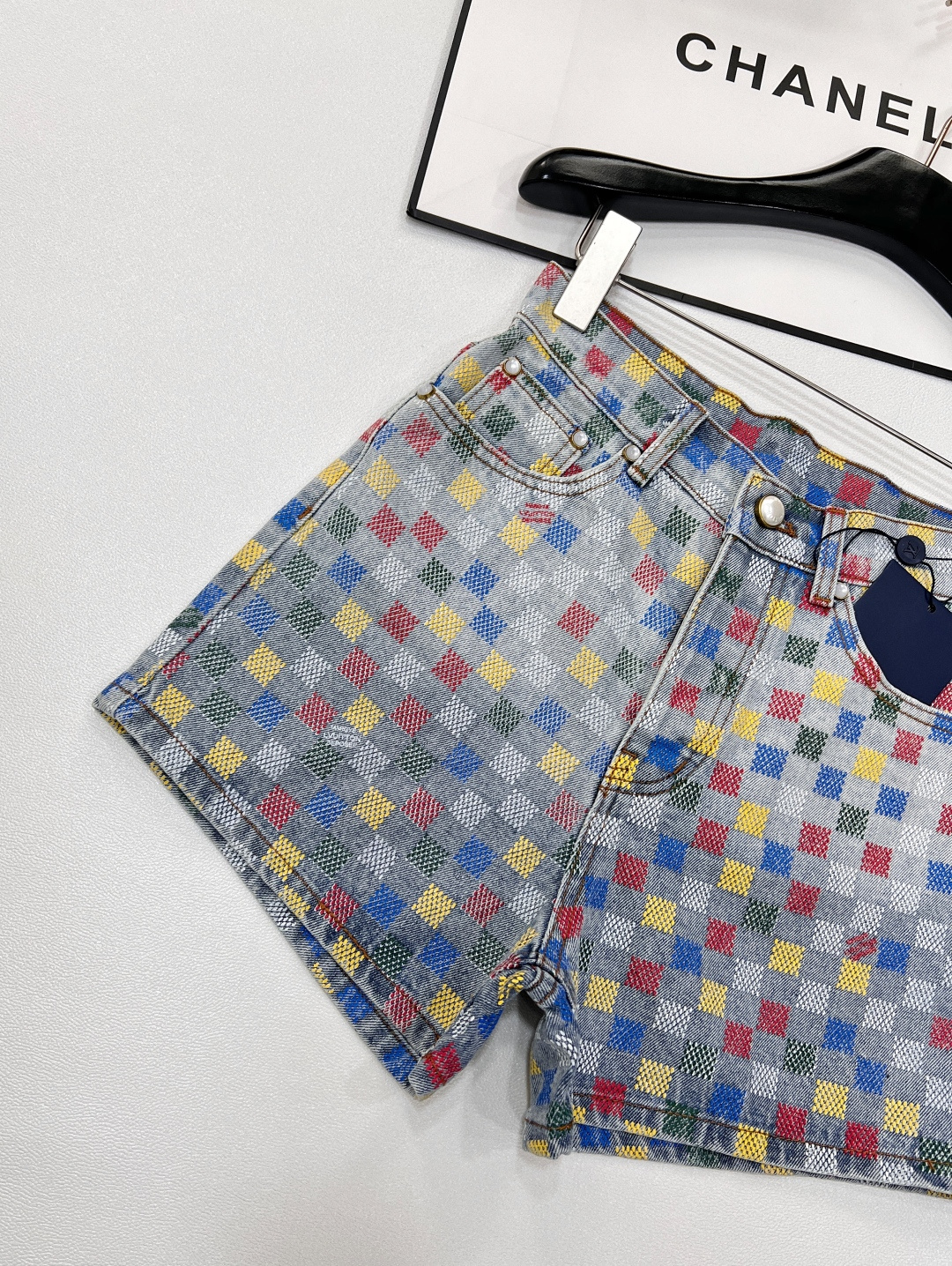 🆕LOUIS VUITTON2025SS春夏新品 1v年度神裤来了，彩色棋盘格设计，我愿称之为1v年度神