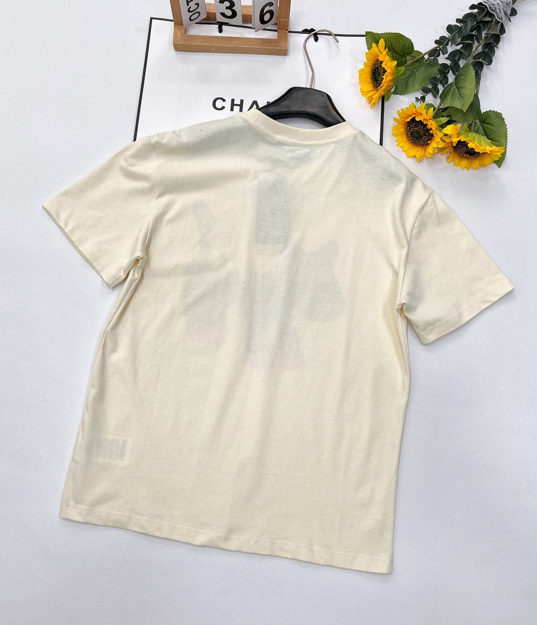 🆕 GUCCI 狗狗🐶卡通印花短袖T恤，水彩印花可爱帅气又时髦的调调！设计感十足，干净又清爽 满满的青春