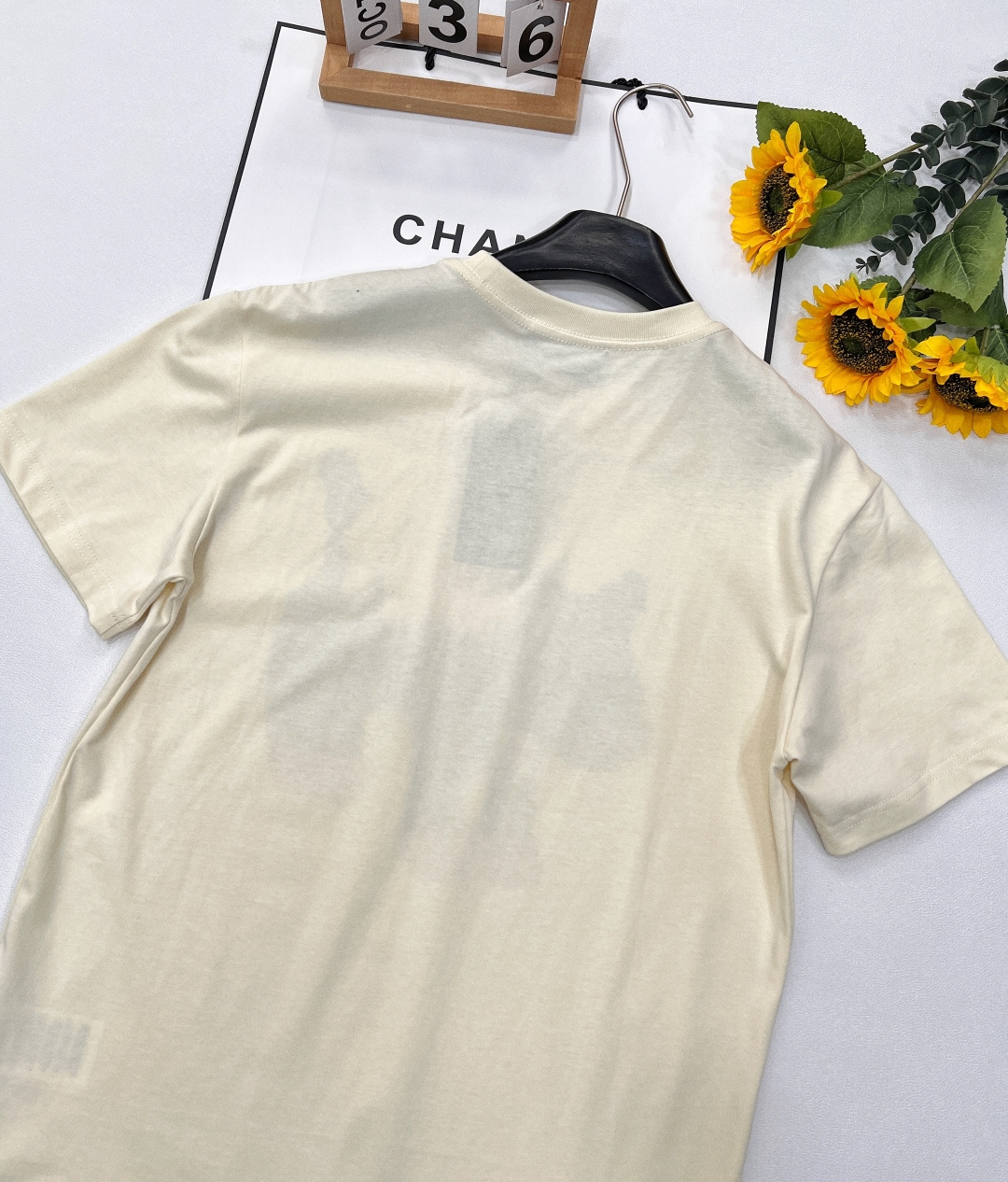 🆕 GUCCI 狗狗🐶卡通印花短袖T恤，水彩印花可爱帅气又时髦的调调！设计感十足，干净又清爽 满满的青春