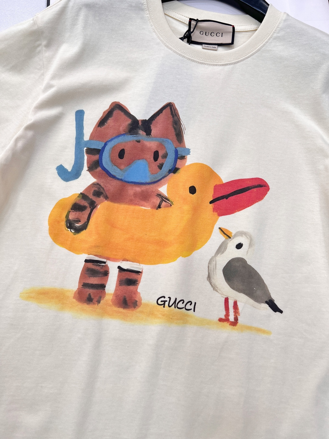 🆕 GUCCI 猫咪🐈卡通印花短袖T恤玩味经典，释放个性以GUCCI标志性的双G字母为灵感，融入可爱童趣