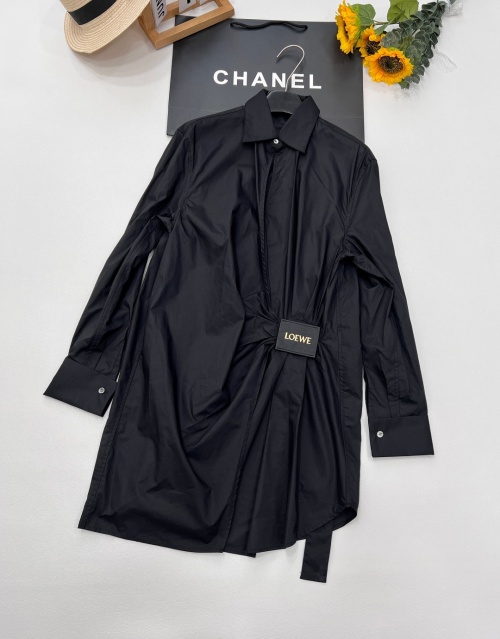 Loewe 2025 Irregular Leather Label Shirt, Custom Cotton Comfortable Texture 1 Loewe 2025 Irregular Leather Label Shirt, Custom Cotton Comfortable Texture