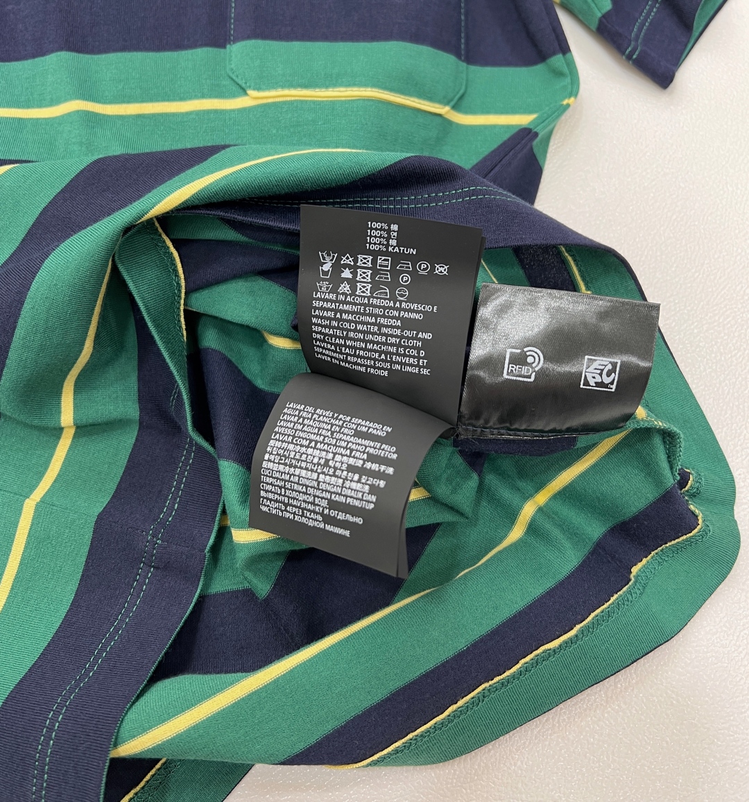 🆕 MIU MIU 美式复古绿色条纹字母T恤夏季解锁俏皮感穿搭🍂复古港风味满满🉑️搭配特别又时髦 颜色超