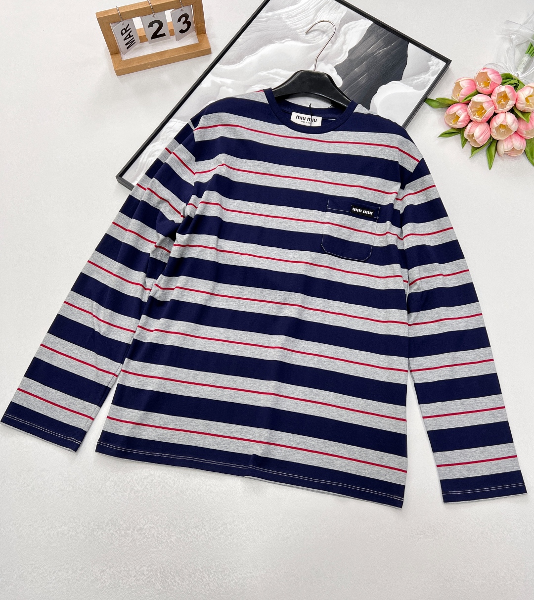 🆕Miumiu25Ss春夏新款 微标条纹宽松长袖T恤丨⚠独家yb开发！高版出品！全棉材质 透气舒适 质感