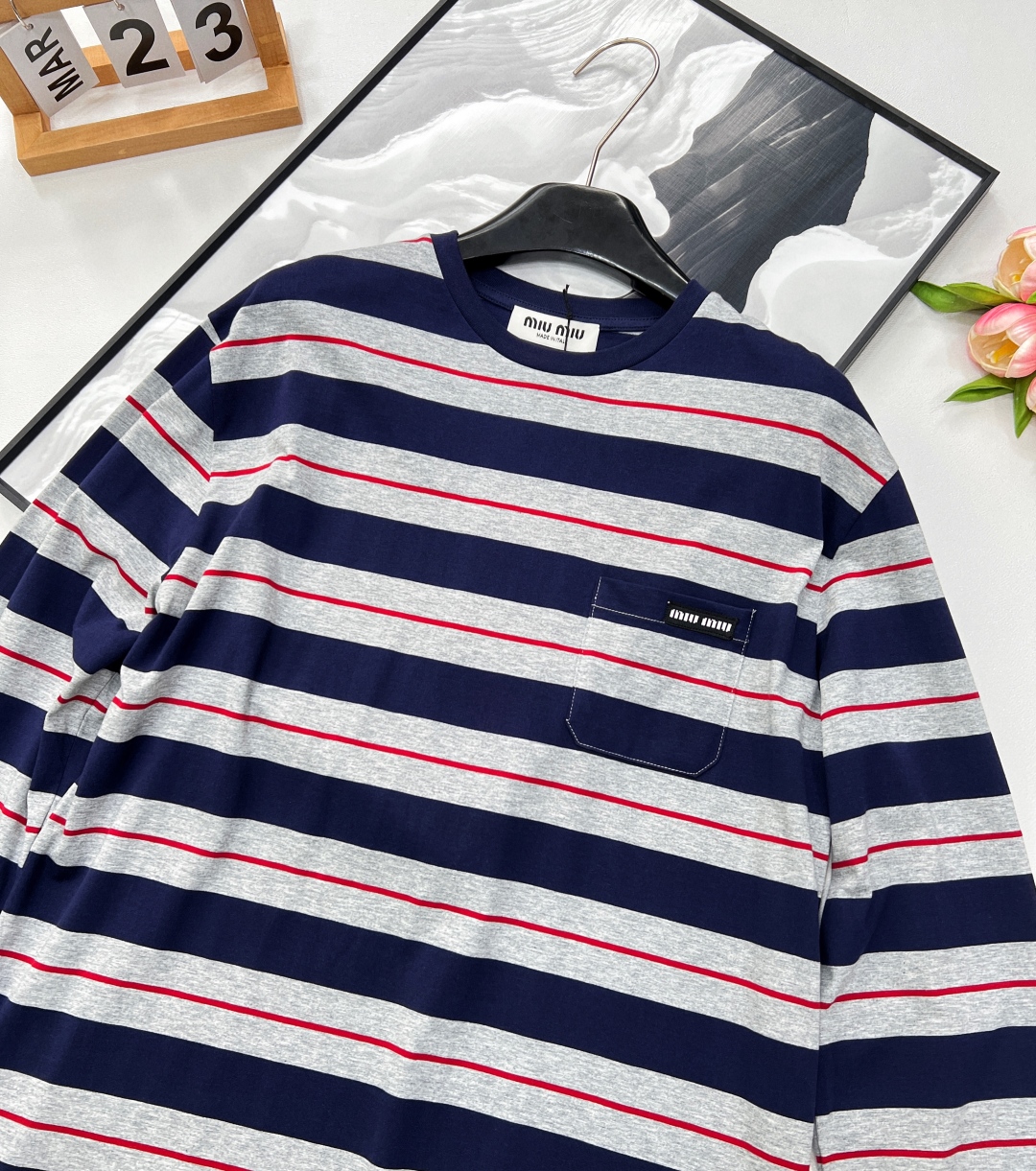 🆕Miumiu25Ss春夏新款 微标条纹宽松长袖T恤丨⚠独家yb开发！高版出品！全棉材质 透气舒适 质感