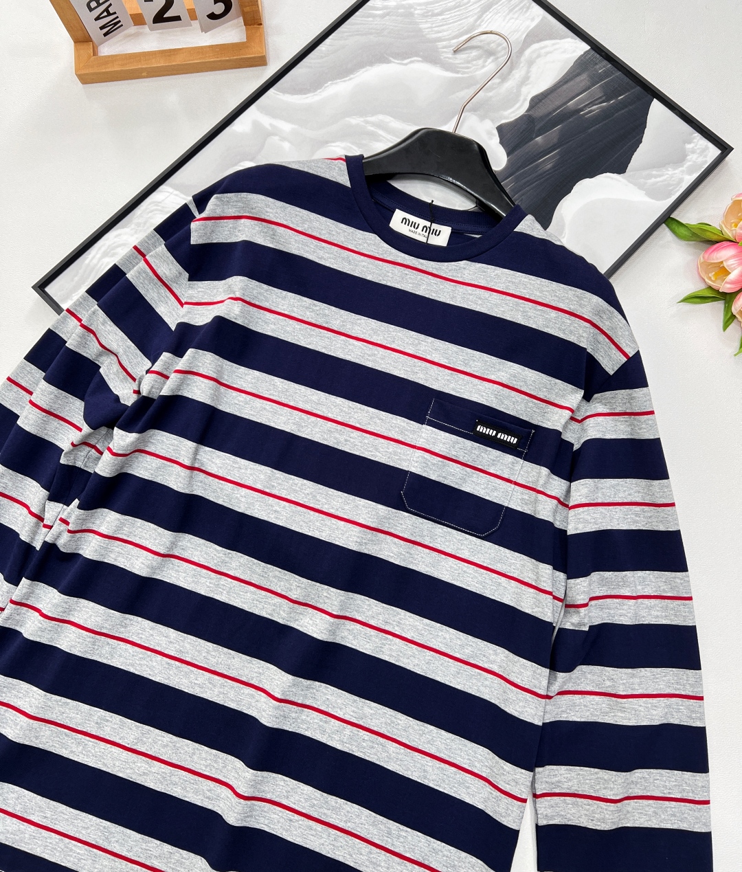🆕Miumiu25Ss春夏新款 微标条纹宽松长袖T恤丨⚠独家yb开发！高版出品！全棉材质 透气舒适 质感