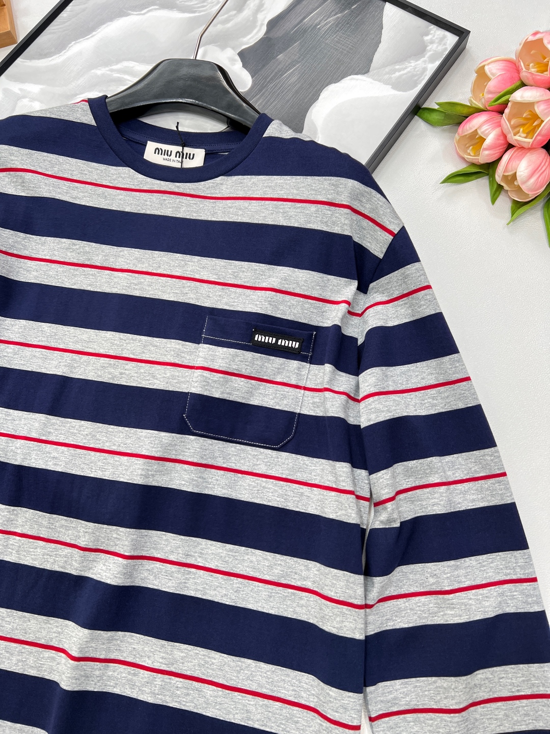 🆕Miumiu25Ss春夏新款 微标条纹宽松长袖T恤丨⚠独家yb开发！高版出品！全棉材质 透气舒适 质感