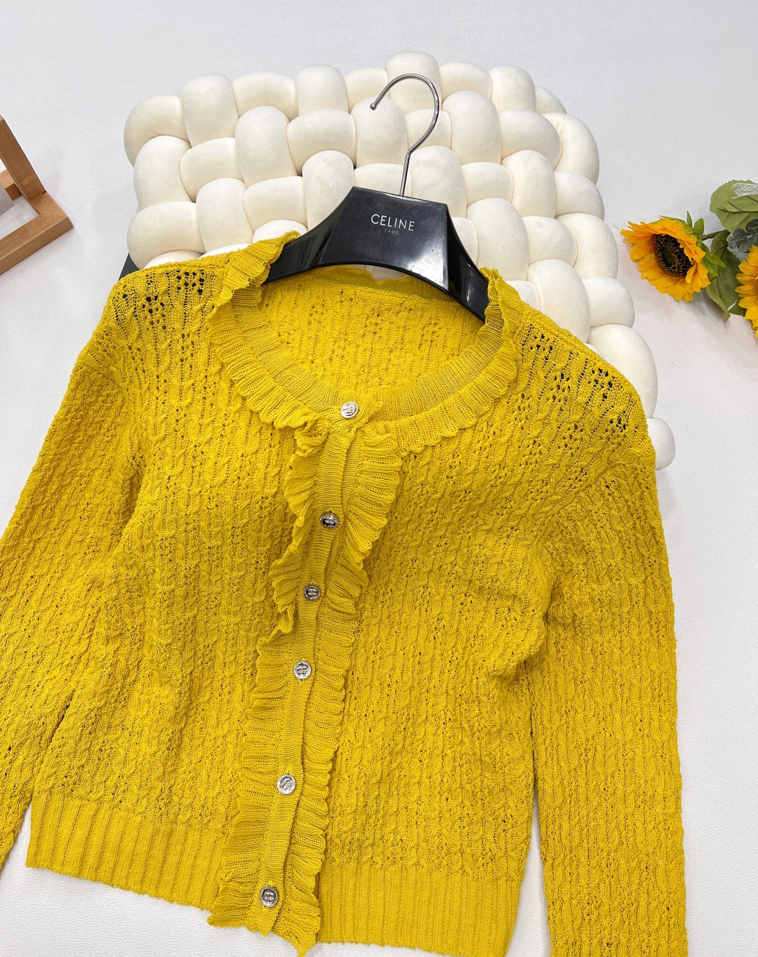 🆕Chanei25Ss早春新款褶皱花边针织开衫丨⚠独家高版出品！定制的纱线织造 柔软舒适 洋气显瘦 圆领