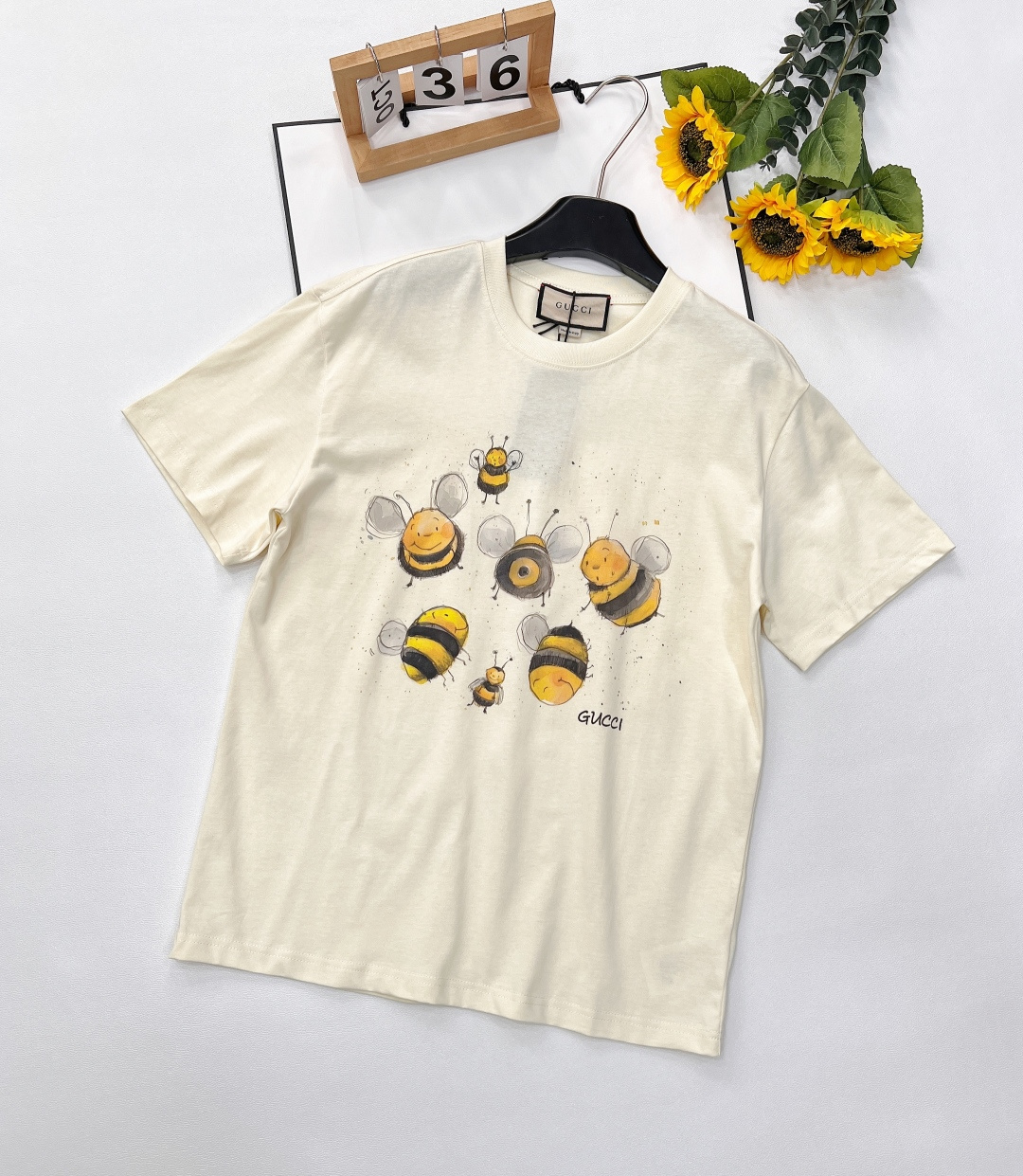 🆕春夏新款 GUCCI 小蜜蜂字母logo短袖T恤采用数码直喷印花工艺，立体有型，可对比市场普通版本纯棉