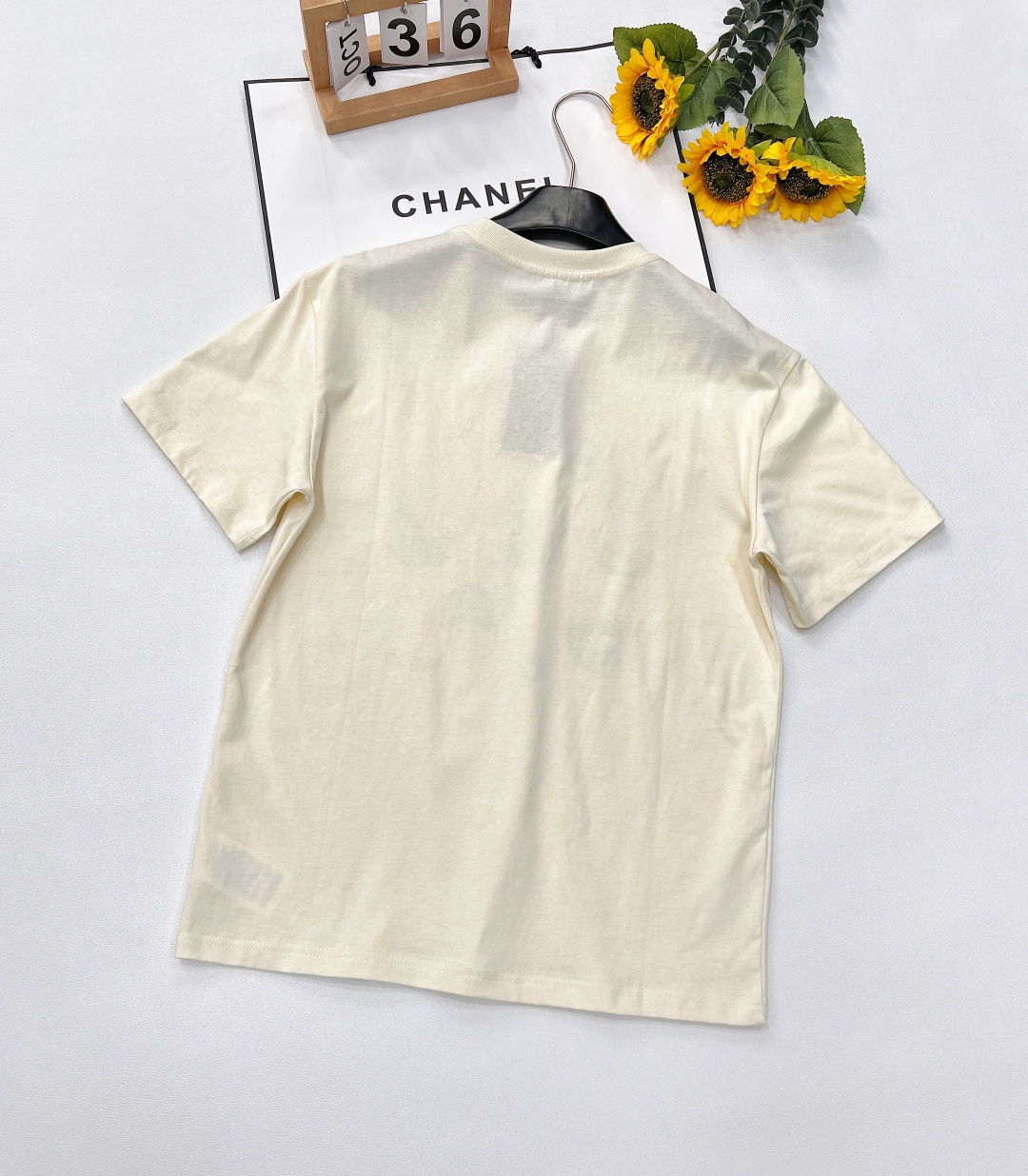 🆕春夏新款 GUCCI 小蜜蜂字母logo短袖T恤采用数码直喷印花工艺，立体有型，可对比市场普通版本纯棉