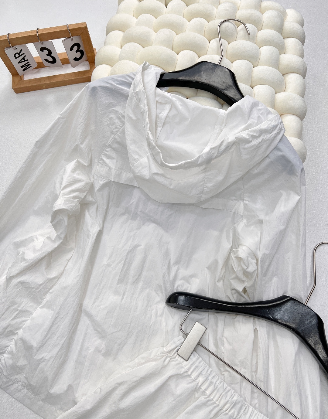 🆕 CHANEL logo章仔拼接小香风休闲运动防晒套装衣身上做有拼接设计加上logo章仔贴片，增加造型