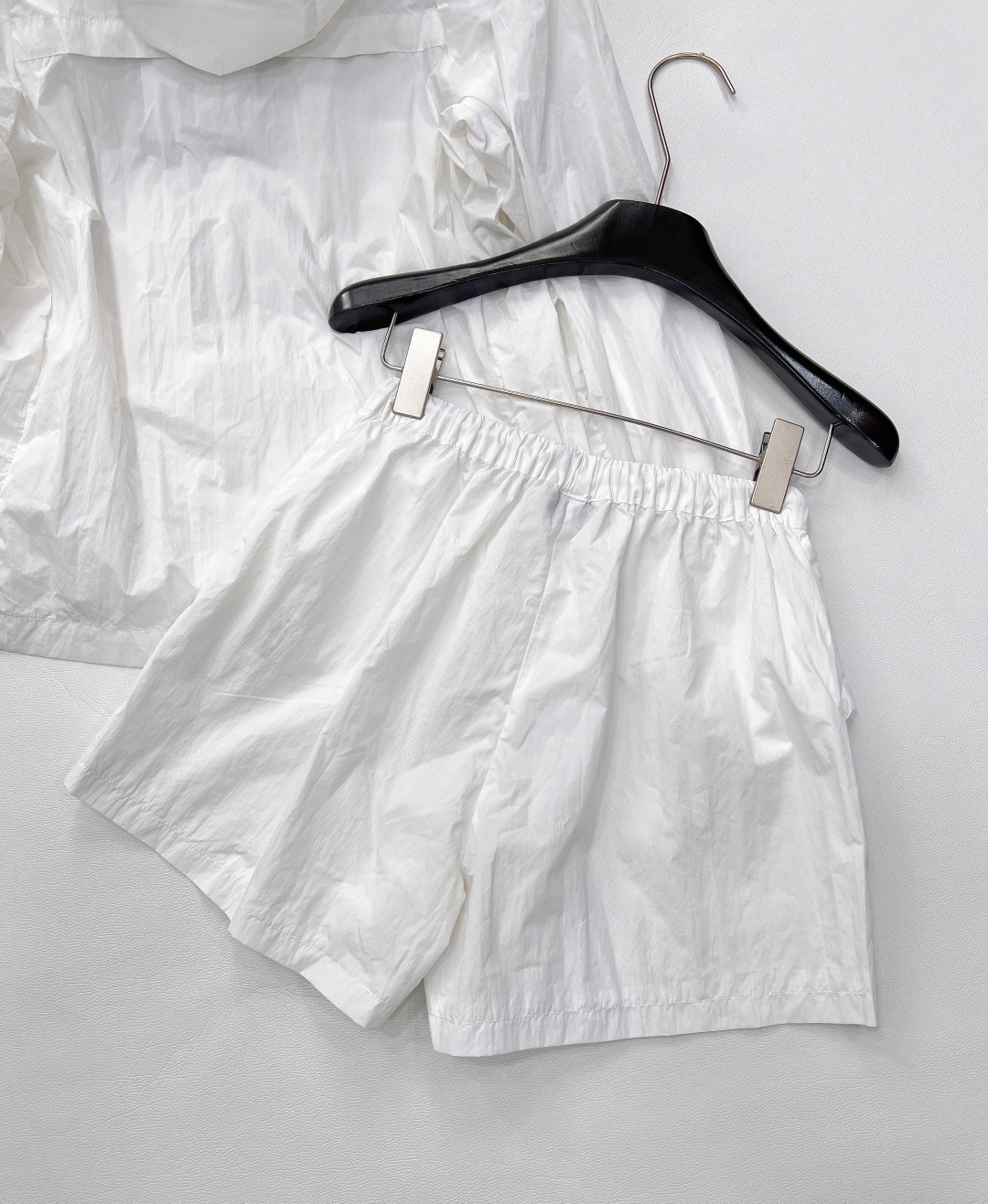 🆕 CHANEL logo章仔拼接小香风休闲运动防晒套装衣身上做有拼接设计加上logo章仔贴片，增加造型