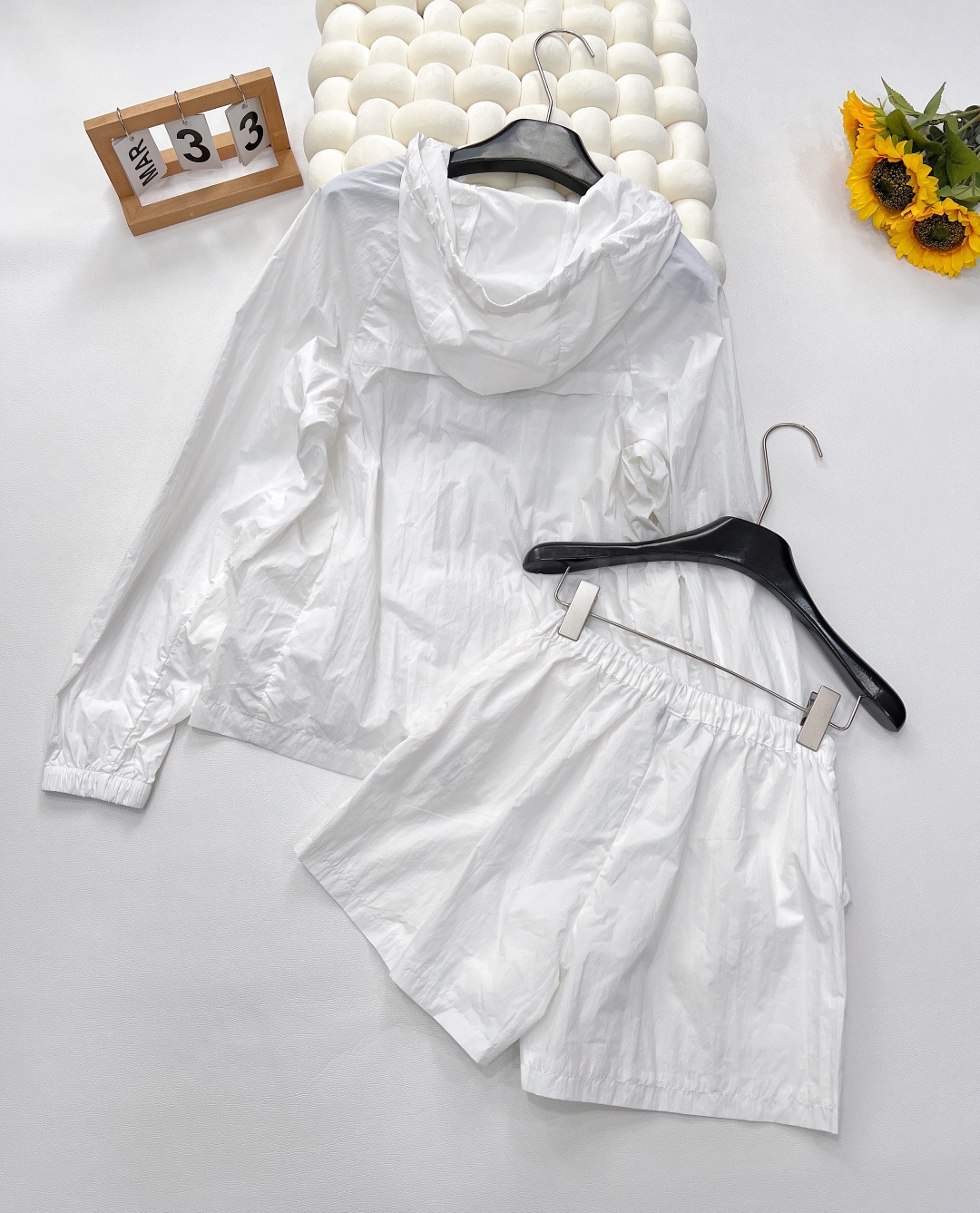 🆕 CHANEL logo章仔拼接小香风休闲运动防晒套装衣身上做有拼接设计加上logo章仔贴片，增加造型