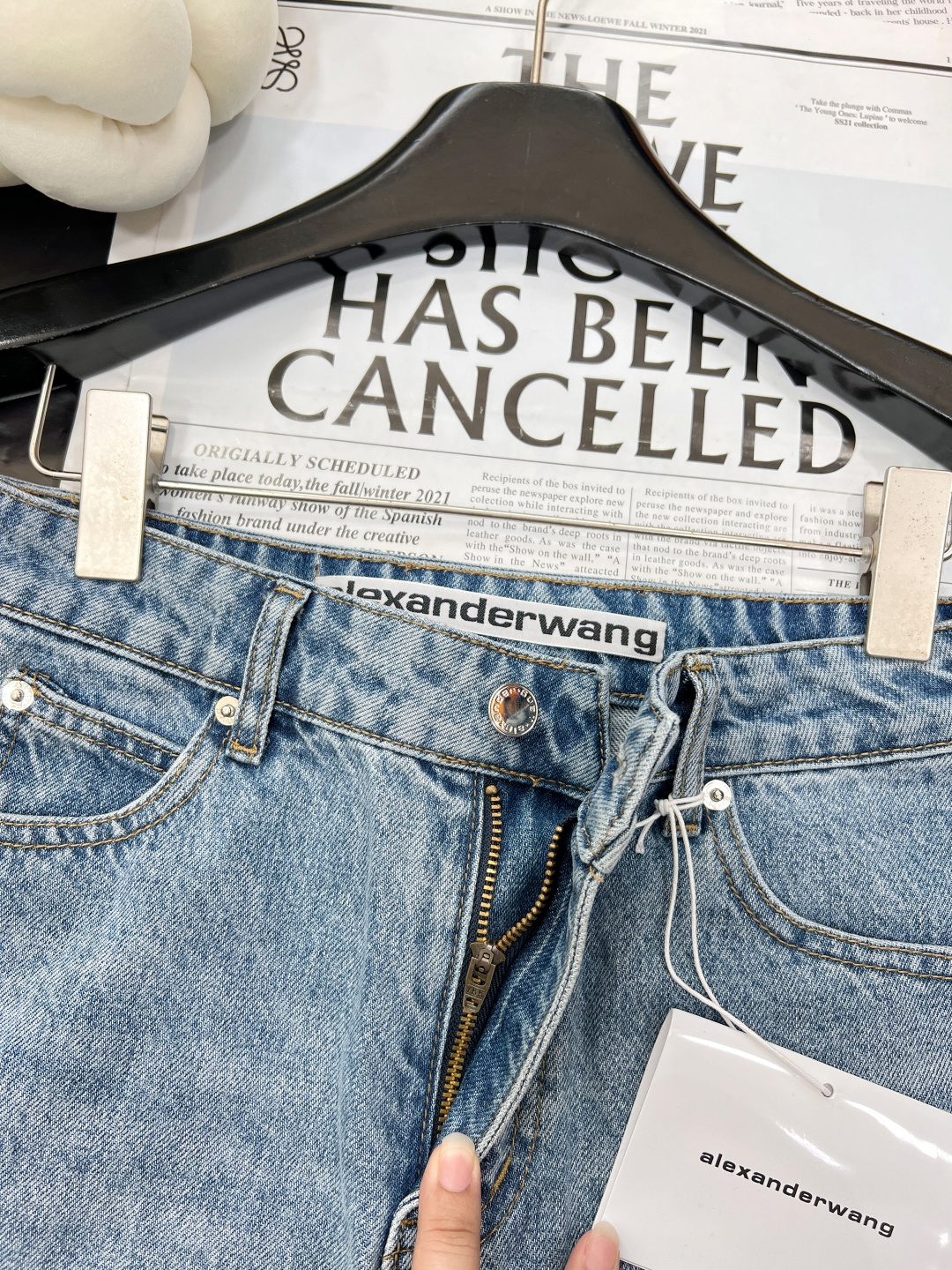 🆕夏季新品alexanderwang亚历山大王烫钻字母牛仔短裤 进口牛仔面料，半成品烫钻字母👍经典直筒版