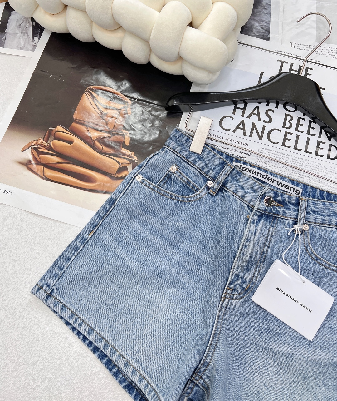 🆕夏季新品alexanderwang亚历山大王烫钻字母牛仔短裤 进口牛仔面料，半成品烫钻字母👍经典直筒版