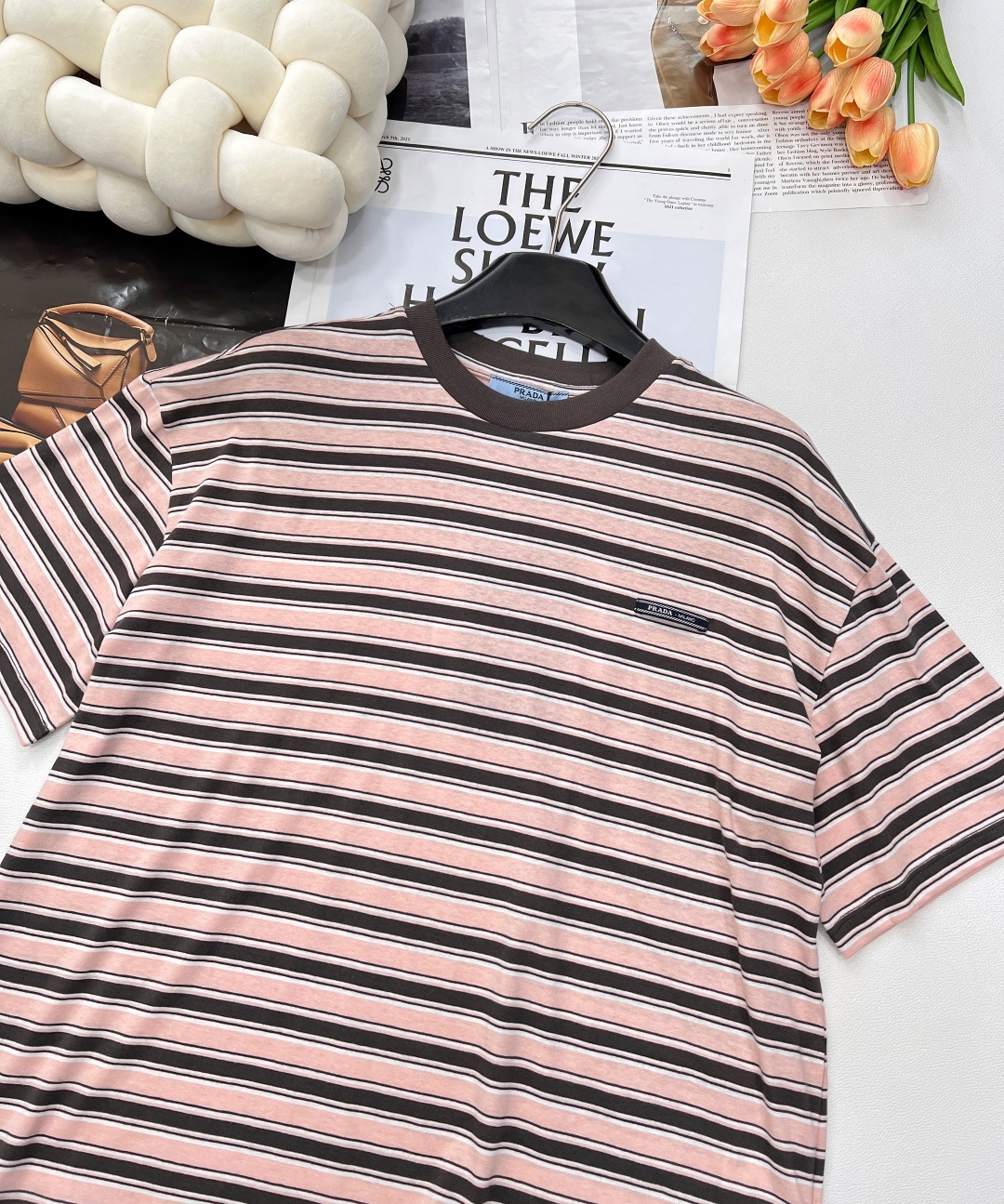 🆕Prada25Ss春夏新款撞色条纹微标宽松版短袖T恤丨高版出品！🧩简约闲适糅合复古摩登氛围 精密平纹棉